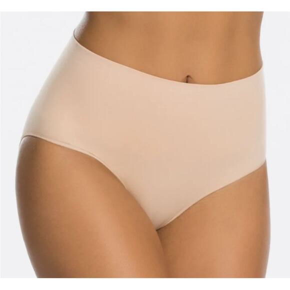 NEW SPANX Vintage Rose Everyday Shaping Panties Brief Size M - Picture 1 of 7